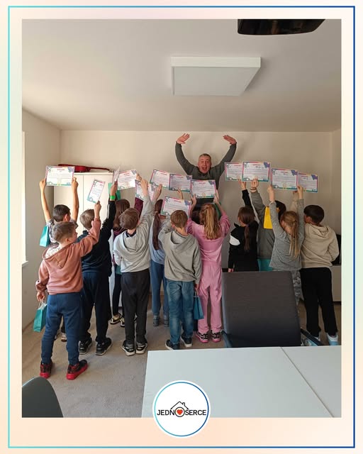 Cykl zajęć „Bezpieczeństwo dzieci w sieci” zakończony sukcesem!